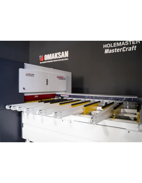OMAKSAN CNC gręžimo centras HOLEMASTER 4000 D LINE